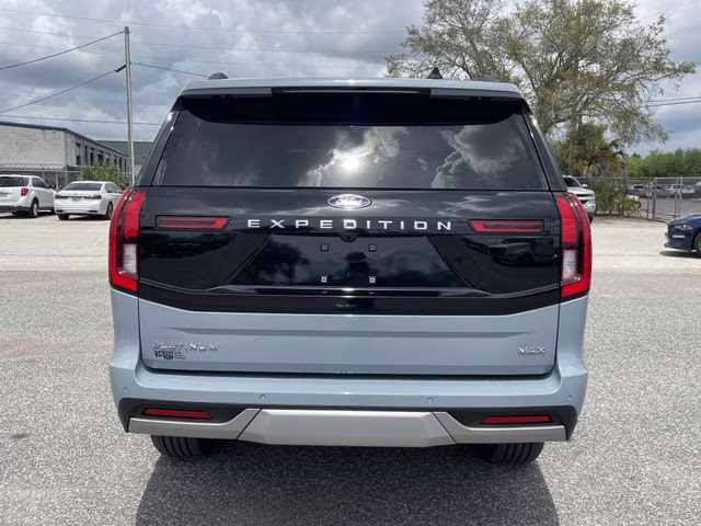 2026 Glacier Gray Metallic Tri-Coat Ford Expedition Max Platinum 4X4 SUV