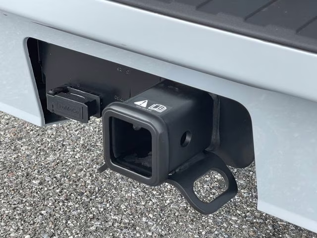 2026 Space White Metallic Ford Maverick Lobo Standard AWD Truck