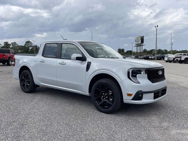 2026 Space White Metallic Ford Maverick Lobo Standard AWD Truck