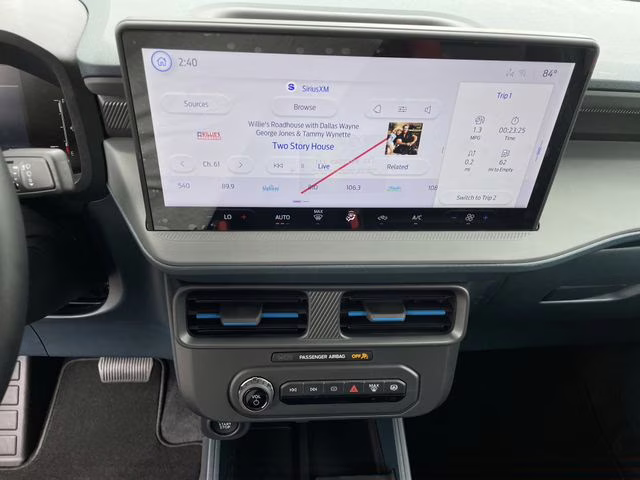 2026 Space White Metallic Ford Maverick Lobo Standard AWD Truck