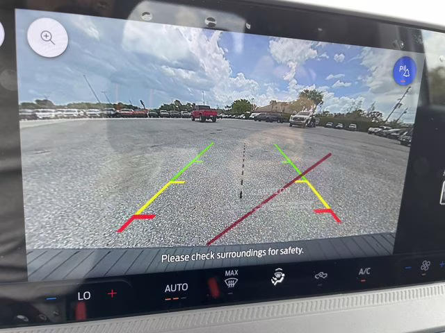 2026 Space White Metallic Ford Maverick Lobo Standard AWD Truck