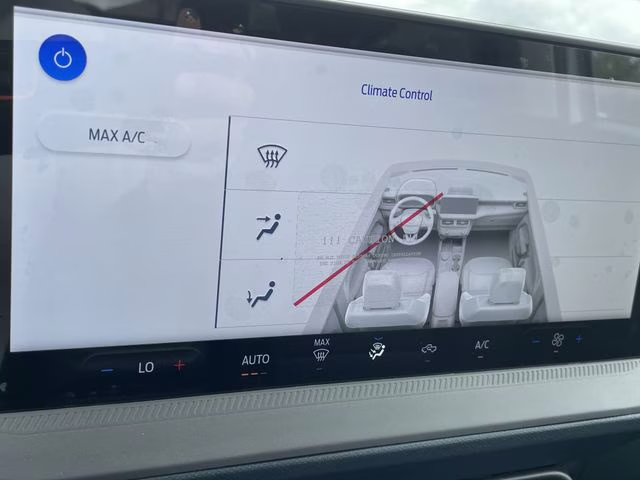 2026 Space White Metallic Ford Maverick Lobo Standard AWD Truck