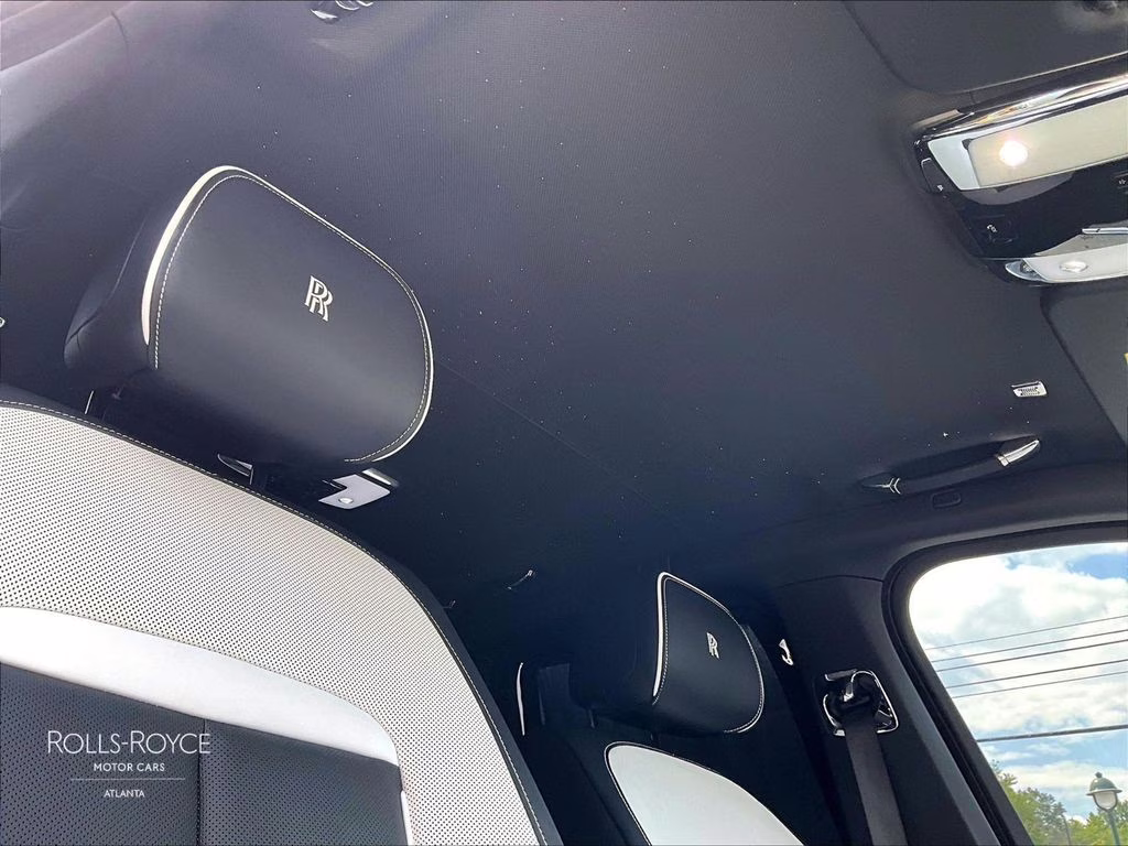 2021 Arctic White Rolls-Royce Cullinan AWD SUV