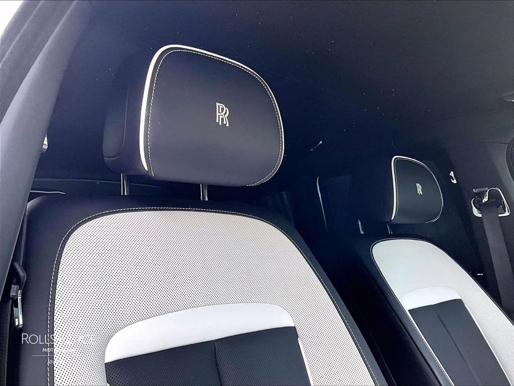 2021 Arctic White Rolls-Royce Cullinan AWD SUV