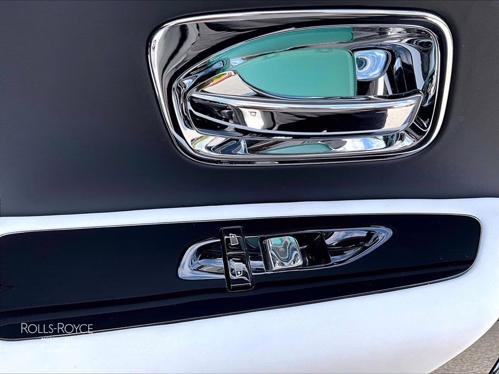 2021 Arctic White Rolls-Royce Cullinan AWD SUV