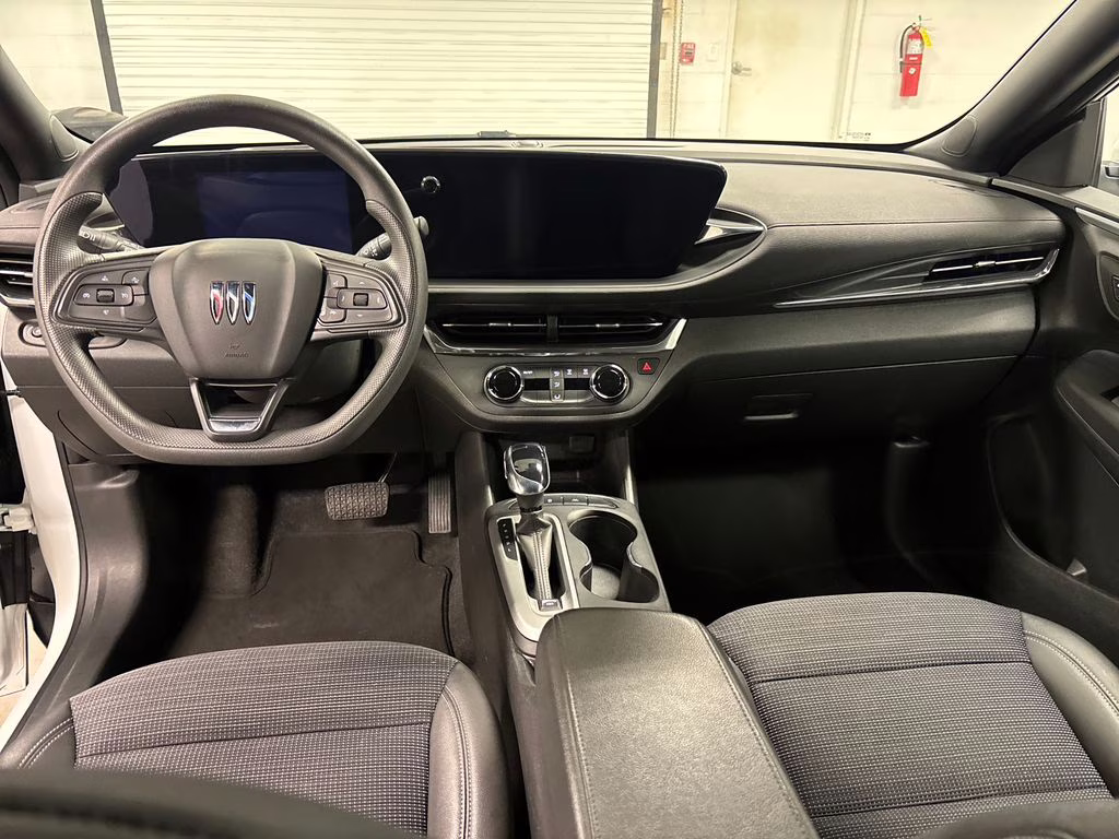 2025 Summit White Buick Envista Preferred FWD SUV