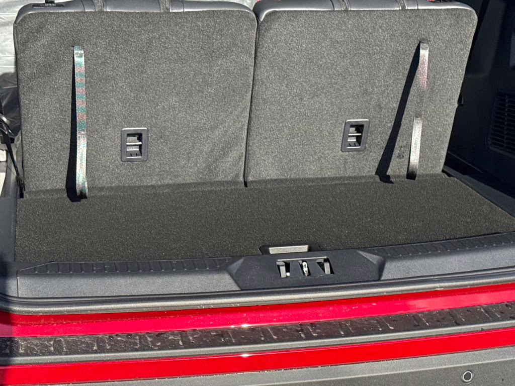 2026 Rapid Red Metallic Tinted Clearcoat Ford Explorer ST-Line RWD SUV