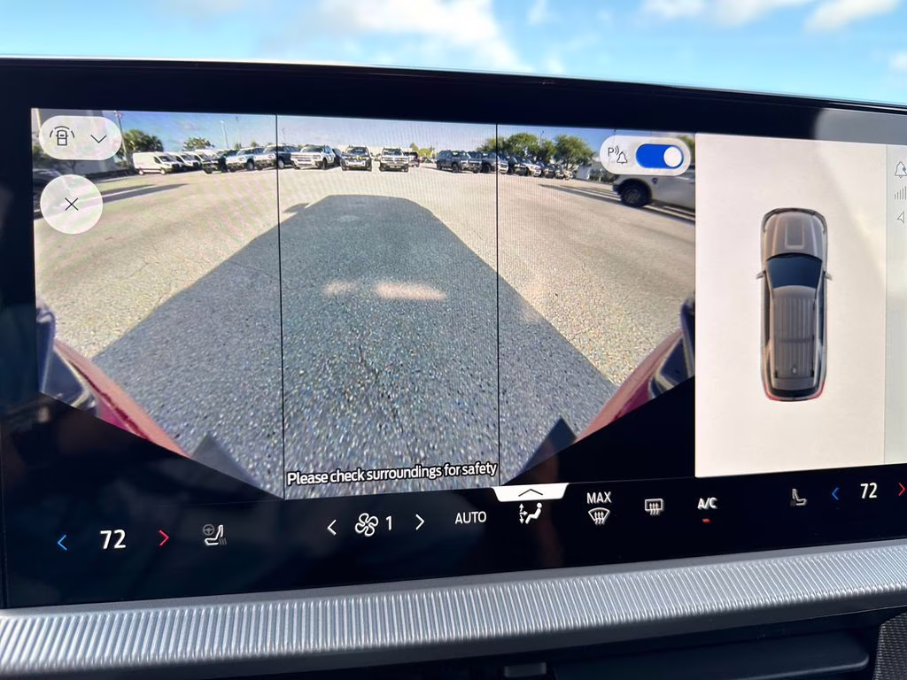 2026 Rapid Red Metallic Tinted Clearcoat Ford Explorer ST-Line RWD SUV