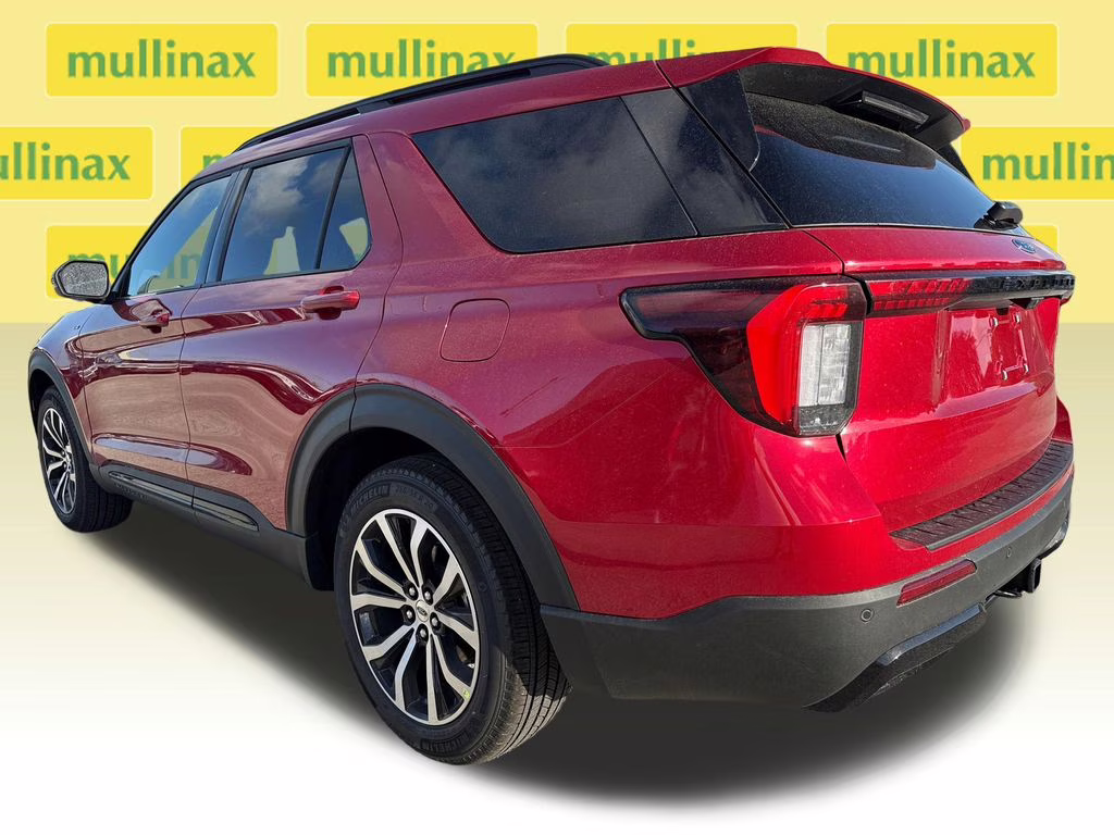 2026 Rapid Red Metallic Tinted Clearcoat Ford Explorer ST-Line RWD SUV