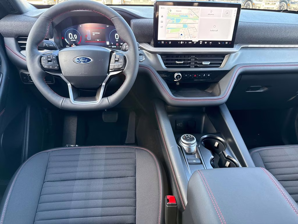 2026 Rapid Red Metallic Tinted Clearcoat Ford Explorer ST-Line RWD SUV