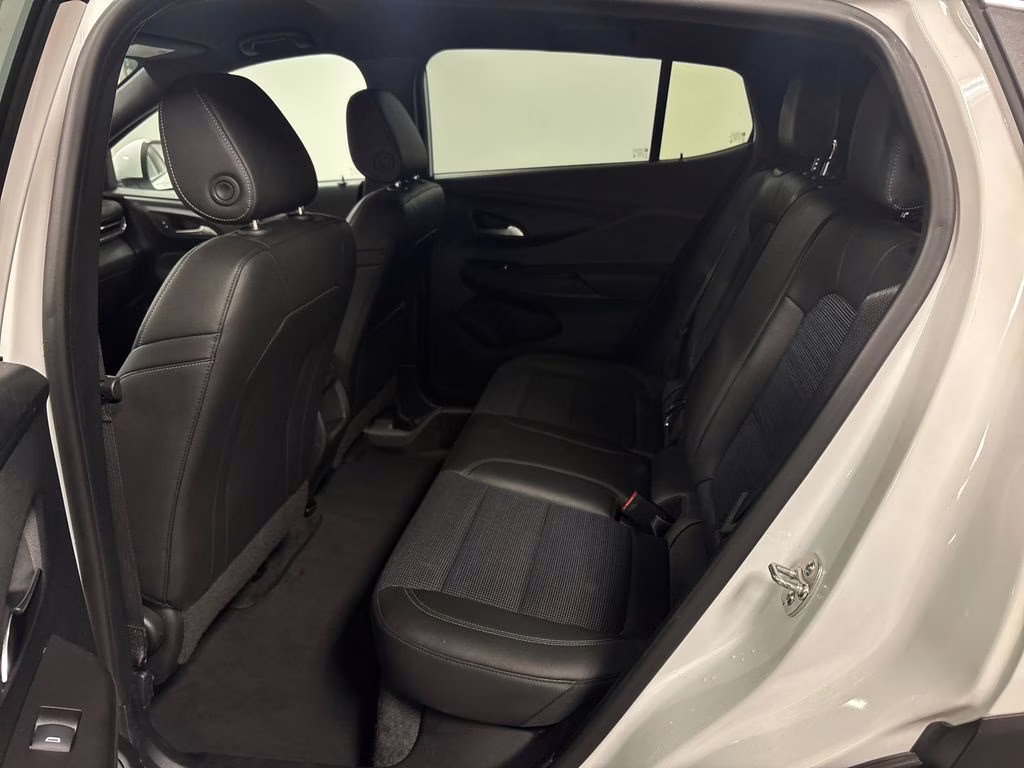 2025 Summit White Buick Envista Preferred FWD SUV