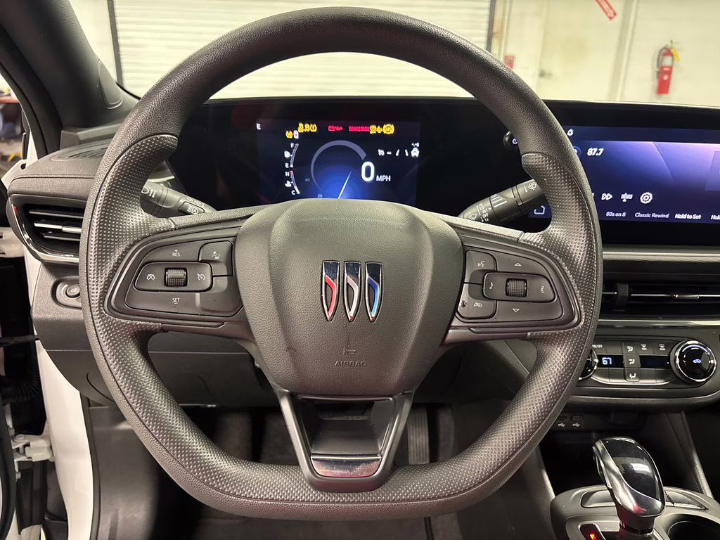 2025 Summit White Buick Envista Preferred FWD SUV