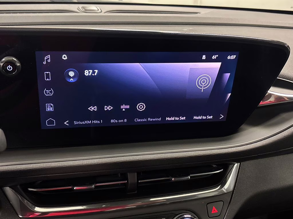 2025 Summit White Buick Envista Preferred FWD SUV