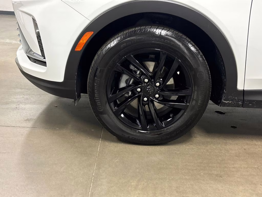 2025 Summit White Buick Envista Preferred FWD SUV