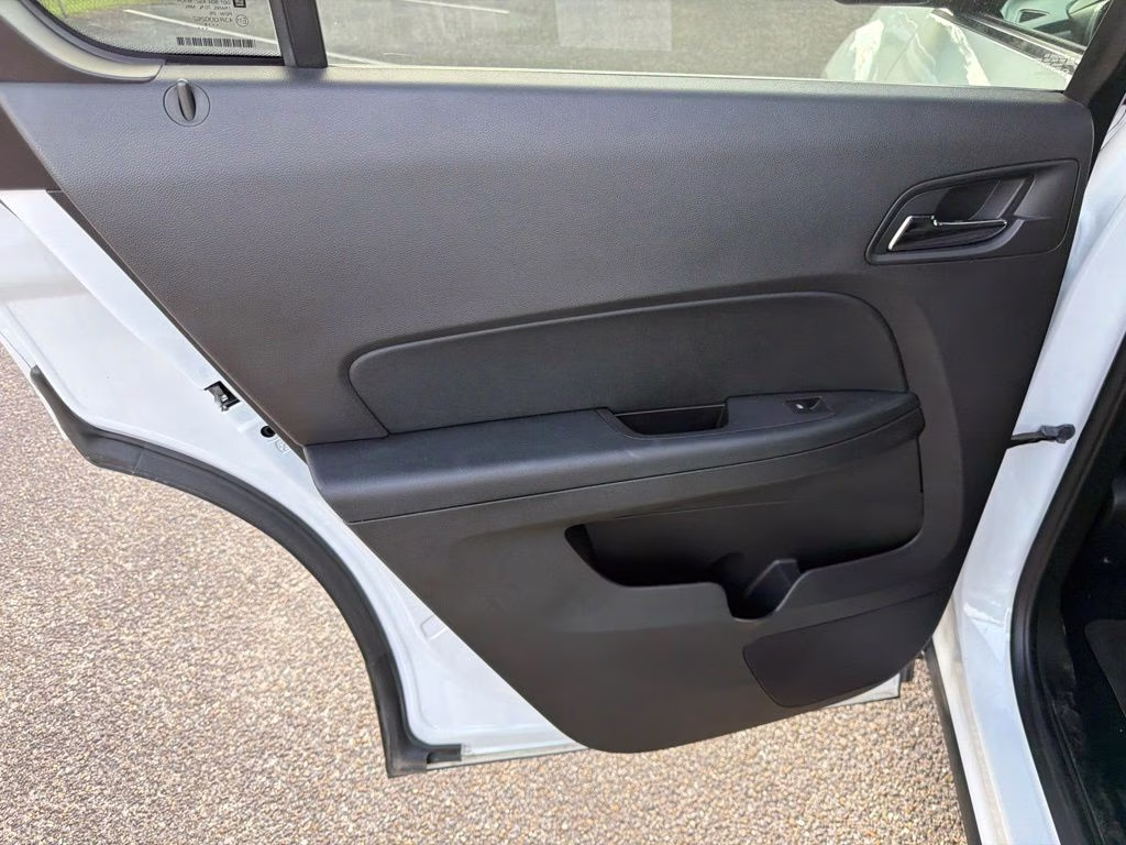 2017 Summit White Chevrolet Equinox LS FWD SUV