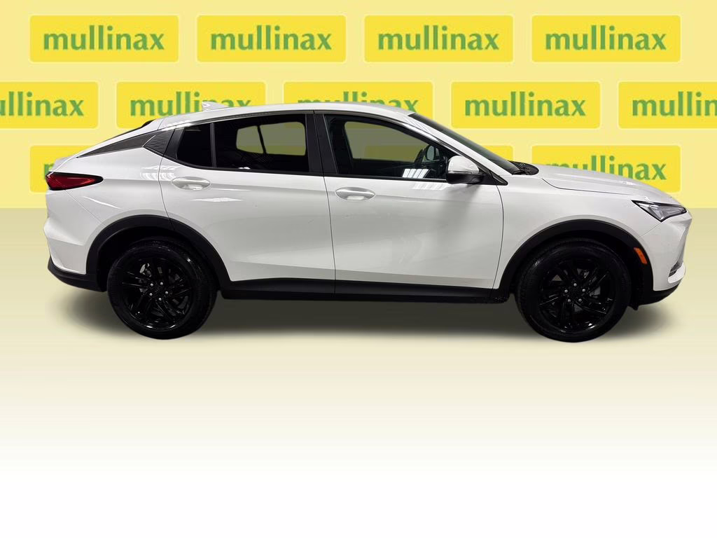 2025 Summit White Buick Envista Preferred FWD SUV