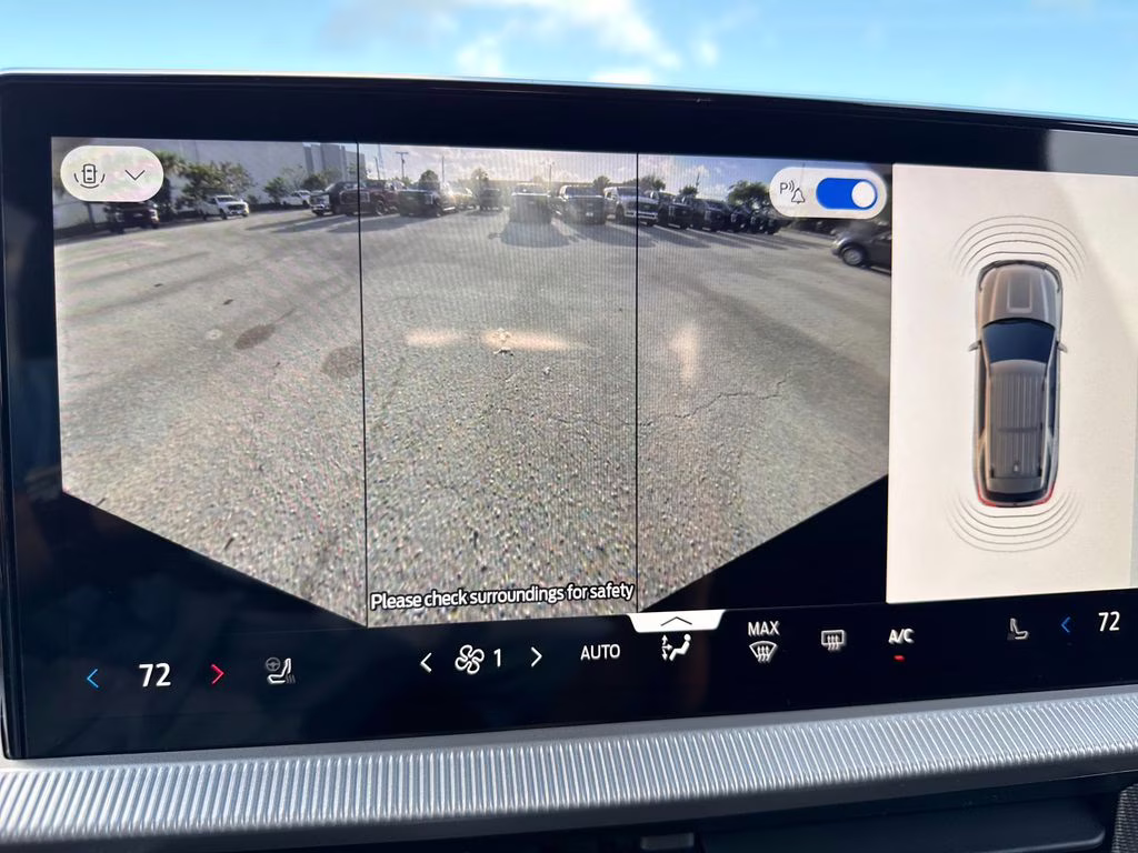 2026 Rapid Red Metallic Tinted Clearcoat Ford Explorer ST-Line RWD SUV