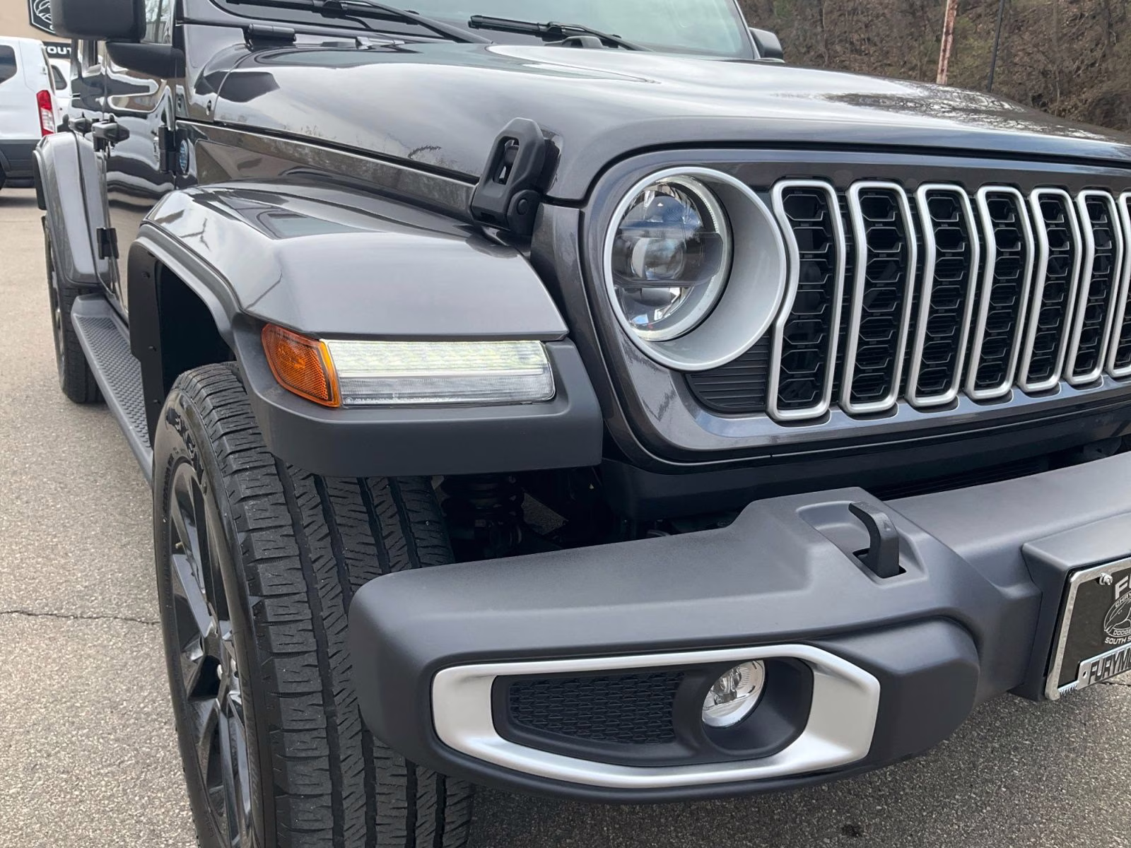 2025 Granite Crystal Metallic Clearcoat Jeep Wrangler Sahara 4xe 4X4 SUV