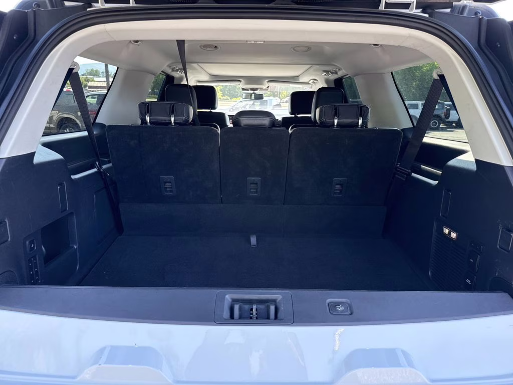 2025 Oxford White Ford Expedition Max Platinum 4X4 SUV