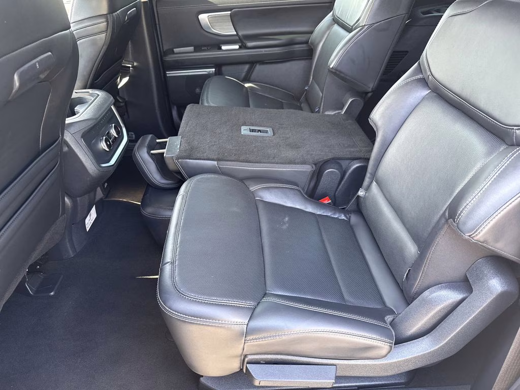 2025 Oxford White Ford Expedition Max Platinum 4X4 SUV