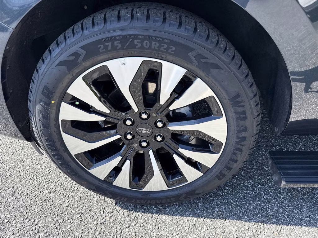 2025 Stone Blue Metallic Ford Expedition Platinum 4X4 SUV