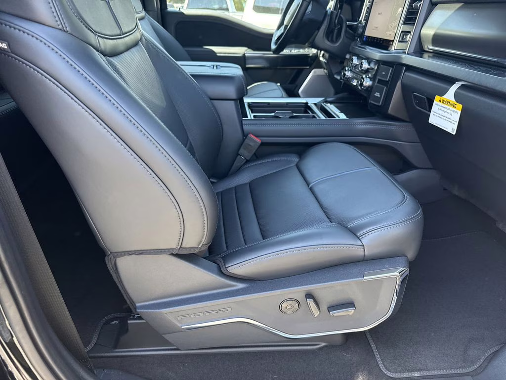 2026 Agate Black Metallic Ford Super Duty F-450 DRW Platinum 4X4 Truck