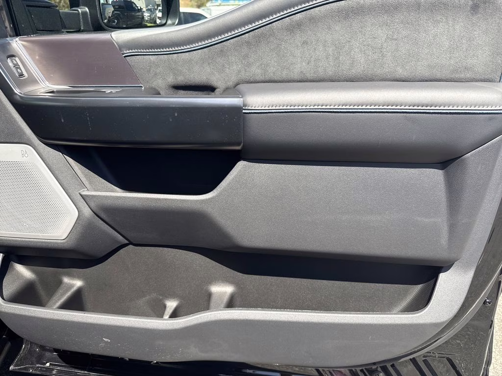 2026 Agate Black Metallic Ford Super Duty F-450 DRW Platinum 4X4 Truck