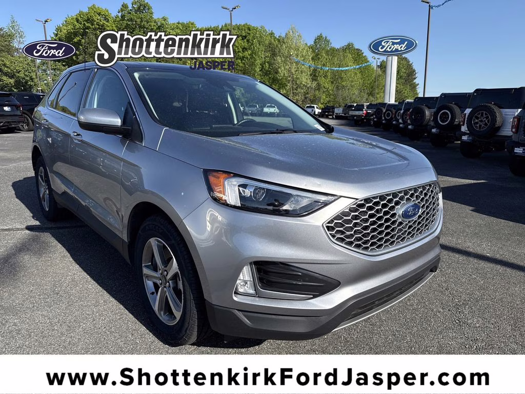 2023 Silver Metallic Ford Edge SEL AWD SUV