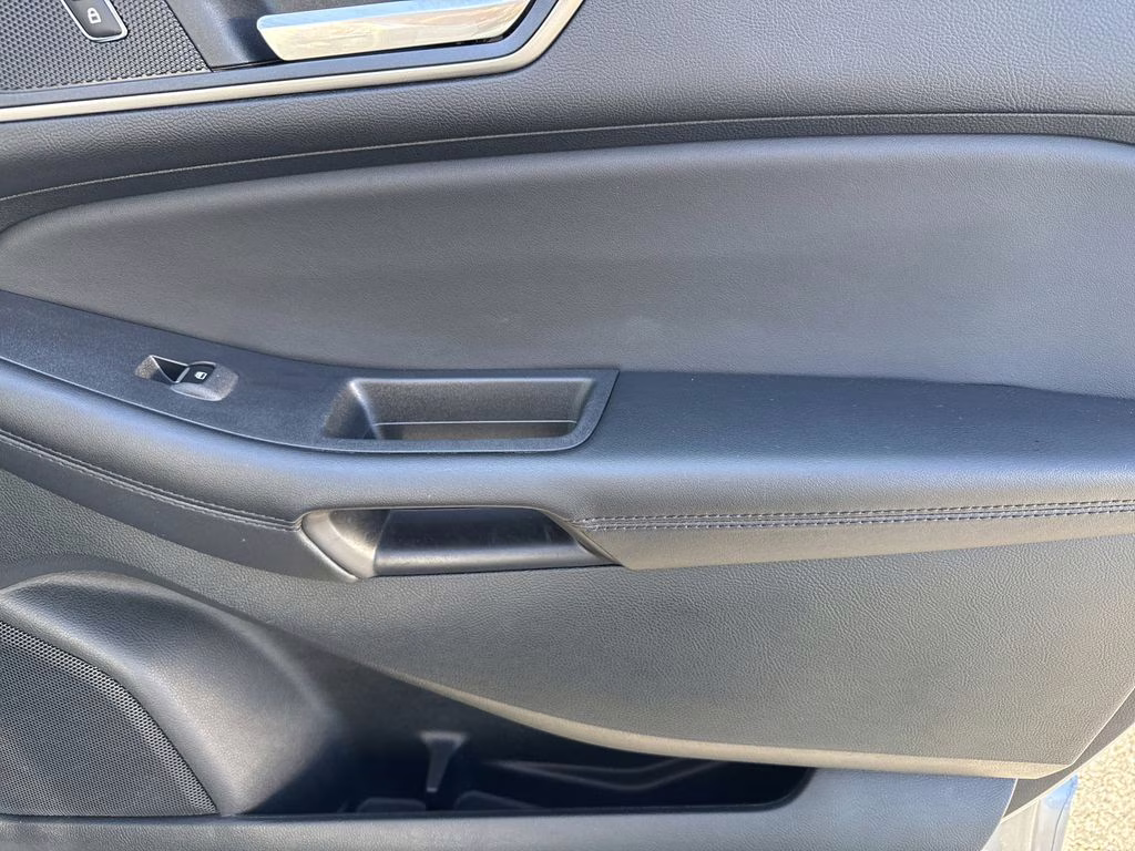 2023 Silver Metallic Ford Edge SEL AWD SUV