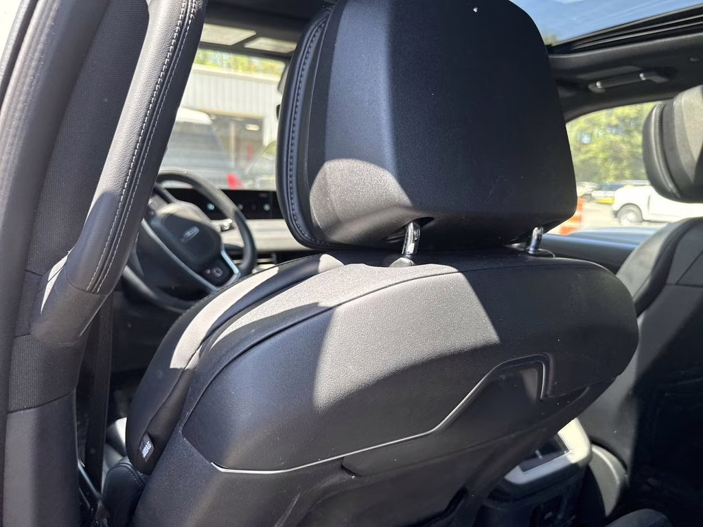 2025 Pristine White Metallic Tri-Coat Lincoln Navigator Reserve 4X4 SUV