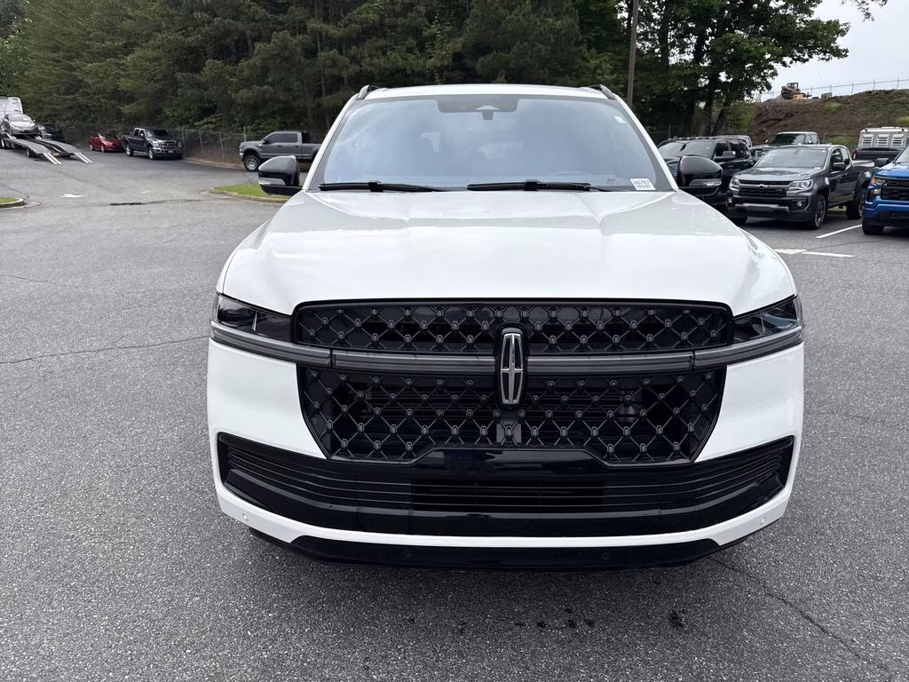 2025 Pristine White Metallic Tri-Coat Lincoln Navigator Reserve 4X4 SUV