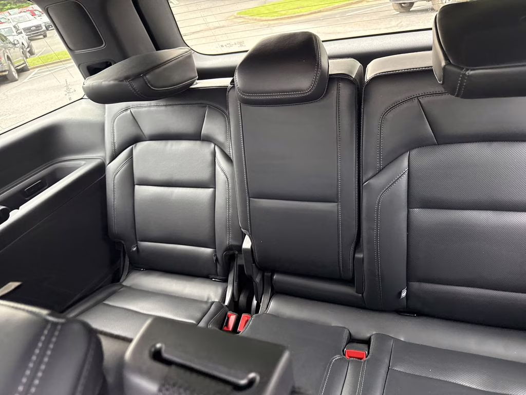 2025 Pristine White Metallic Tri-Coat Lincoln Navigator Reserve 4X4 SUV
