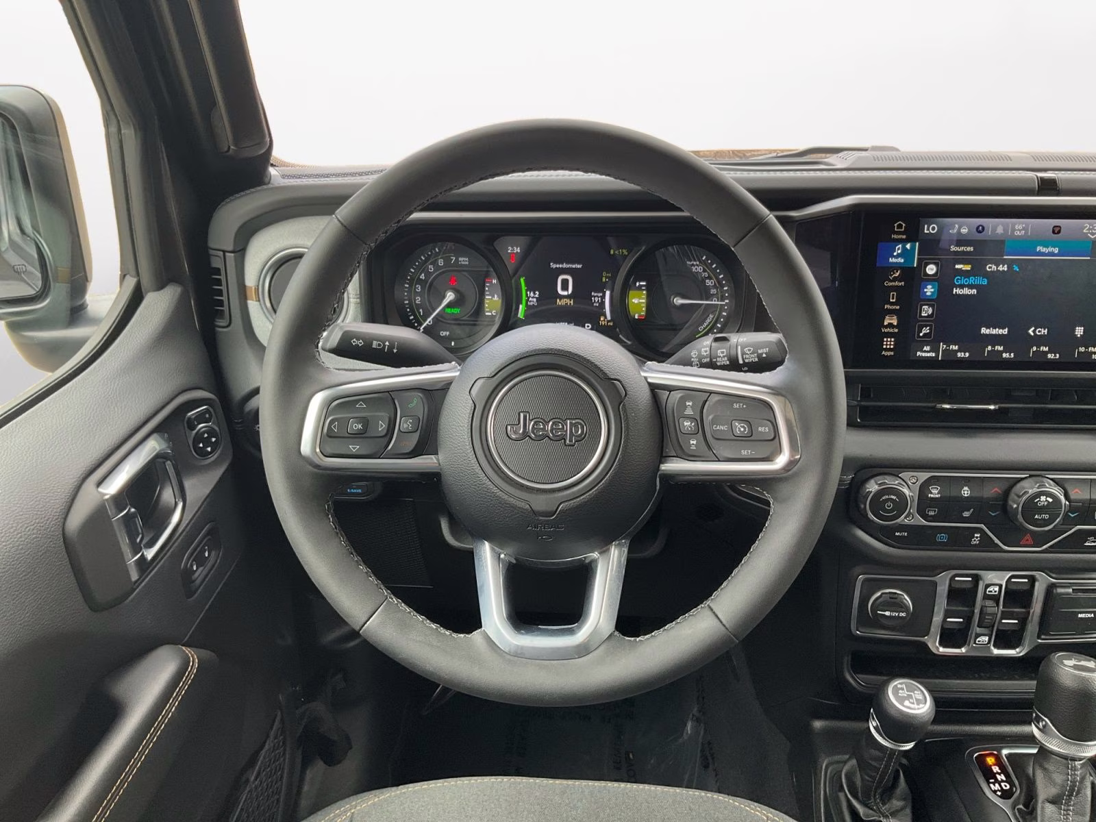 2025 Granite Crystal Metallic Clearcoat Jeep Wrangler Sahara 4xe 4X4 SUV