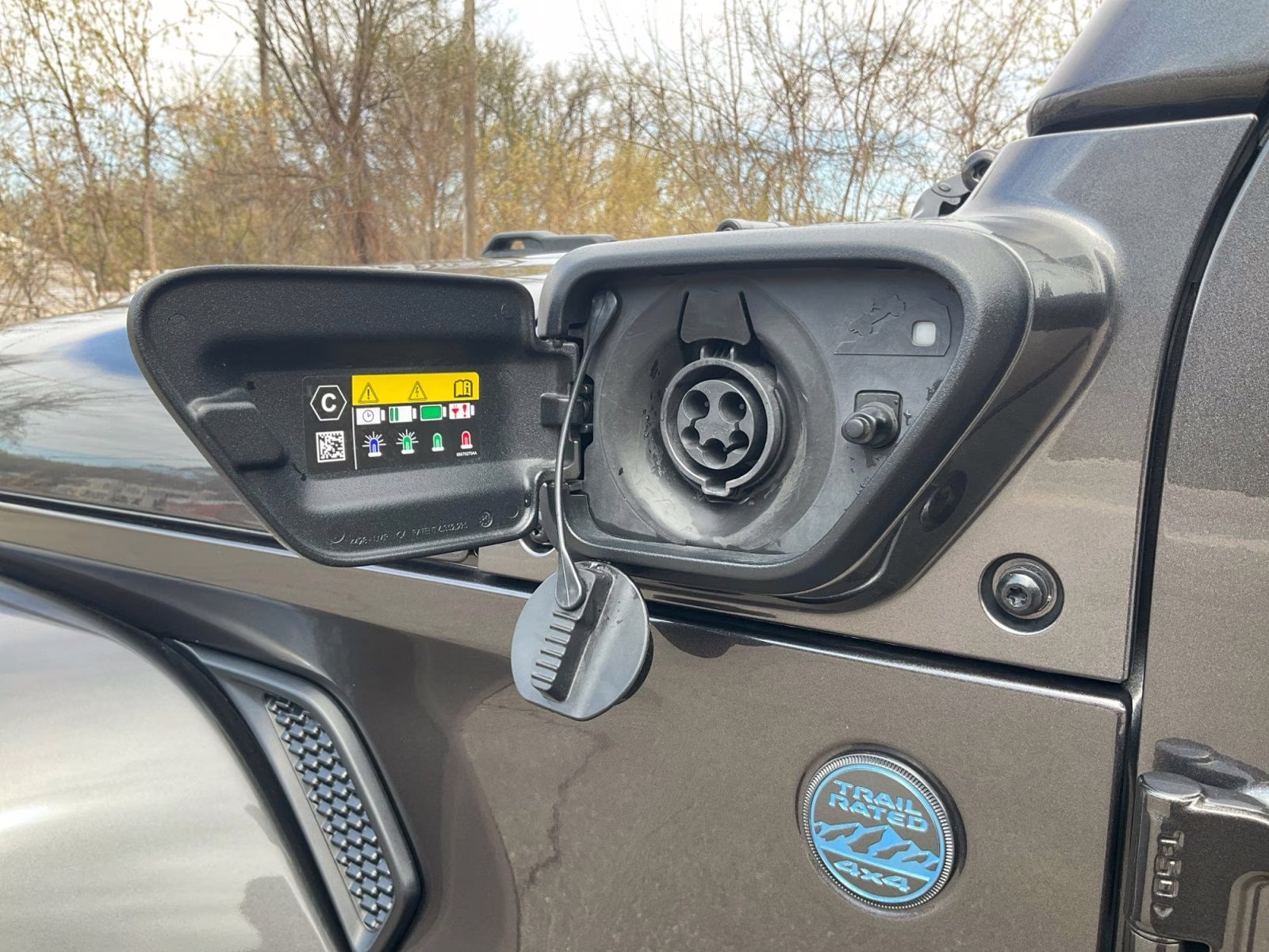 2025 Granite Crystal Metallic Clearcoat Jeep Wrangler Sahara 4xe 4X4 SUV