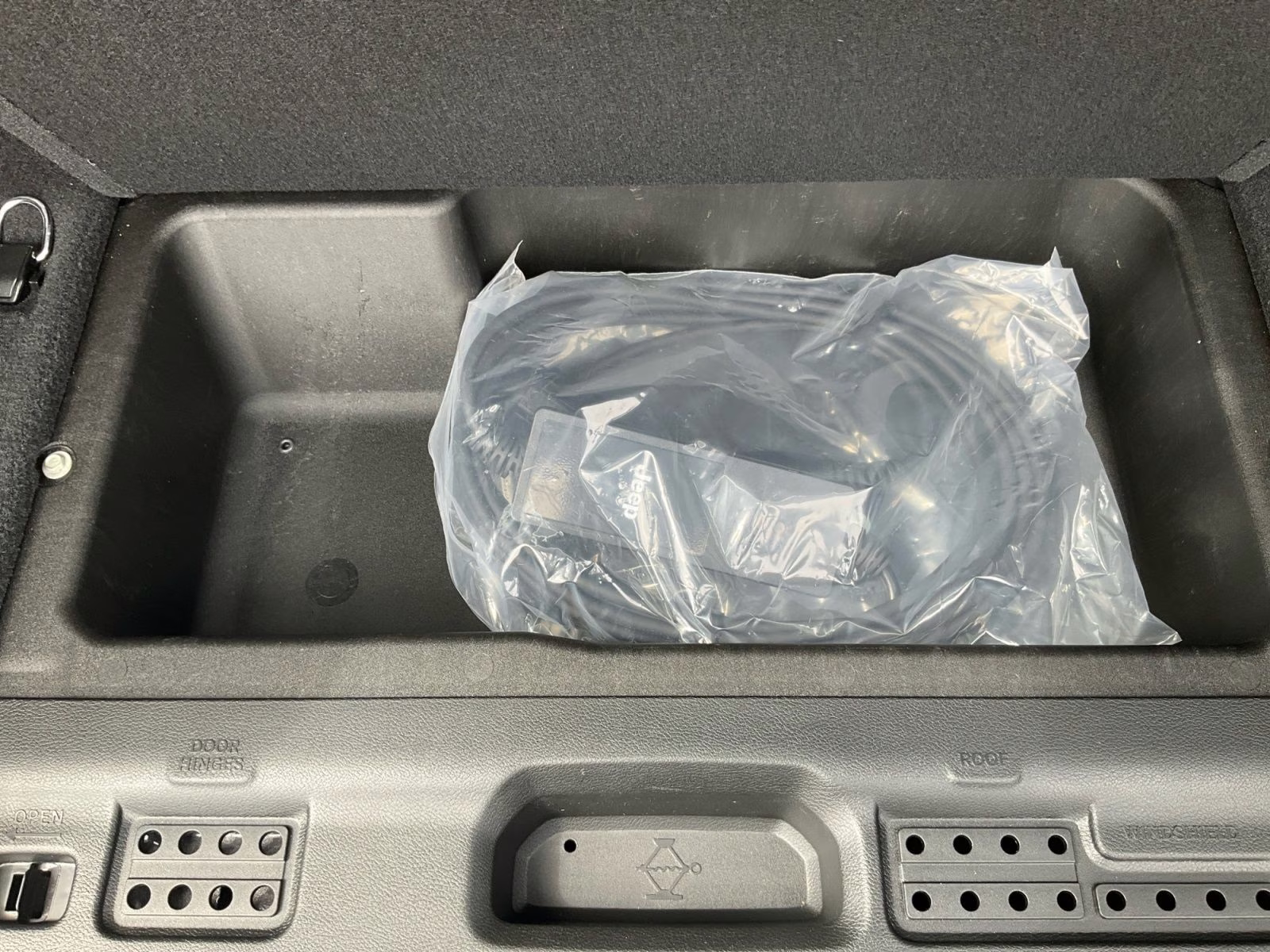 2025 Granite Crystal Metallic Clearcoat Jeep Wrangler Sahara 4xe 4X4 SUV