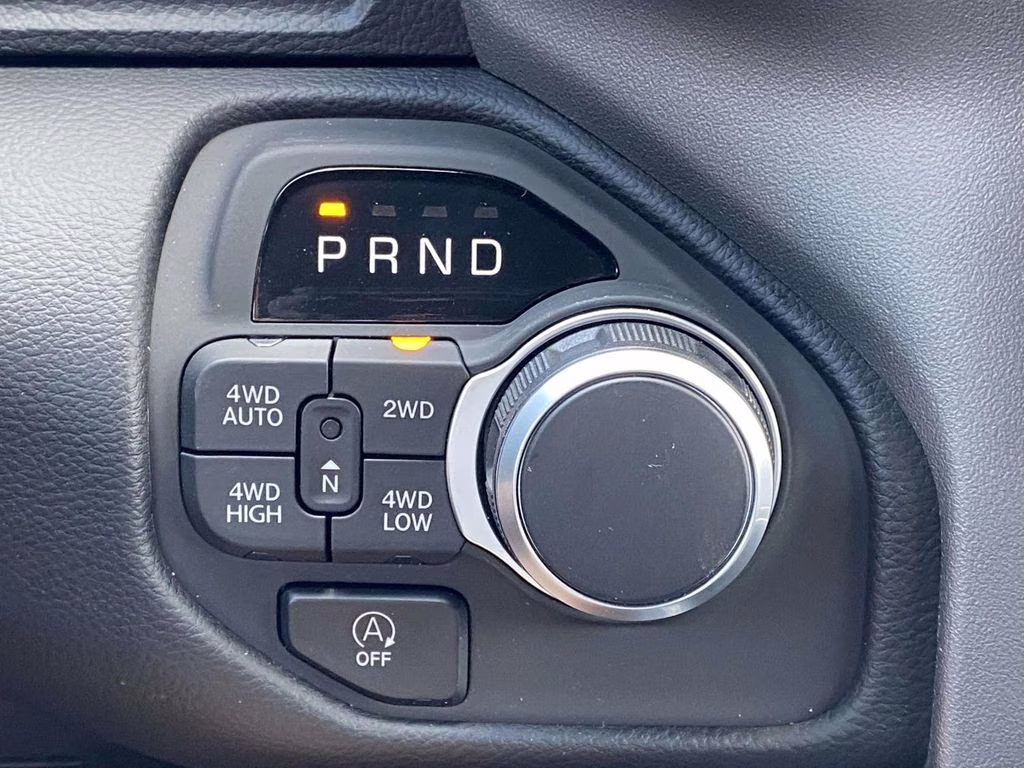 2026 Diamond Black Crystal Pearlcoat Ram 1500 Big Horn/Lone Star 4X4 Truck