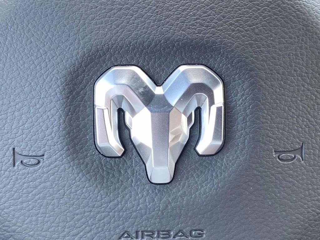 2026 Diamond Black Crystal Pearlcoat Ram 1500 Big Horn/Lone Star 4X4 Truck