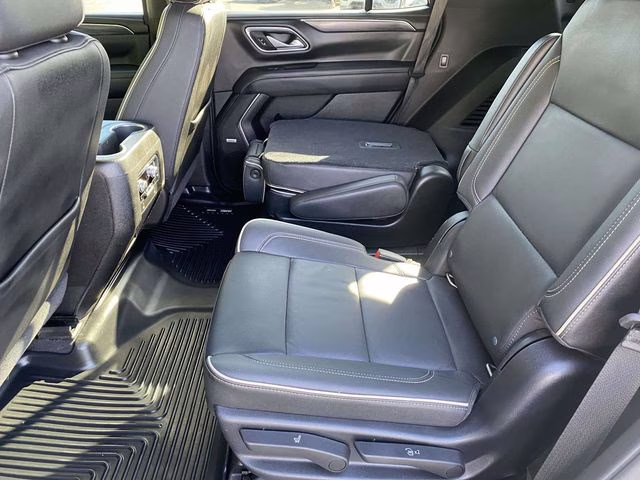 2021 Pearl Beige Metallic GMC Yukon SLT RWD SUV