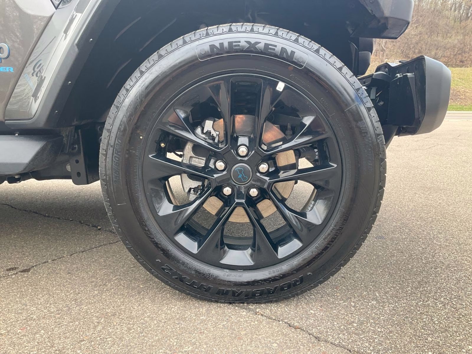 2025 Granite Crystal Metallic Clearcoat Jeep Wrangler Sahara 4xe 4X4 SUV