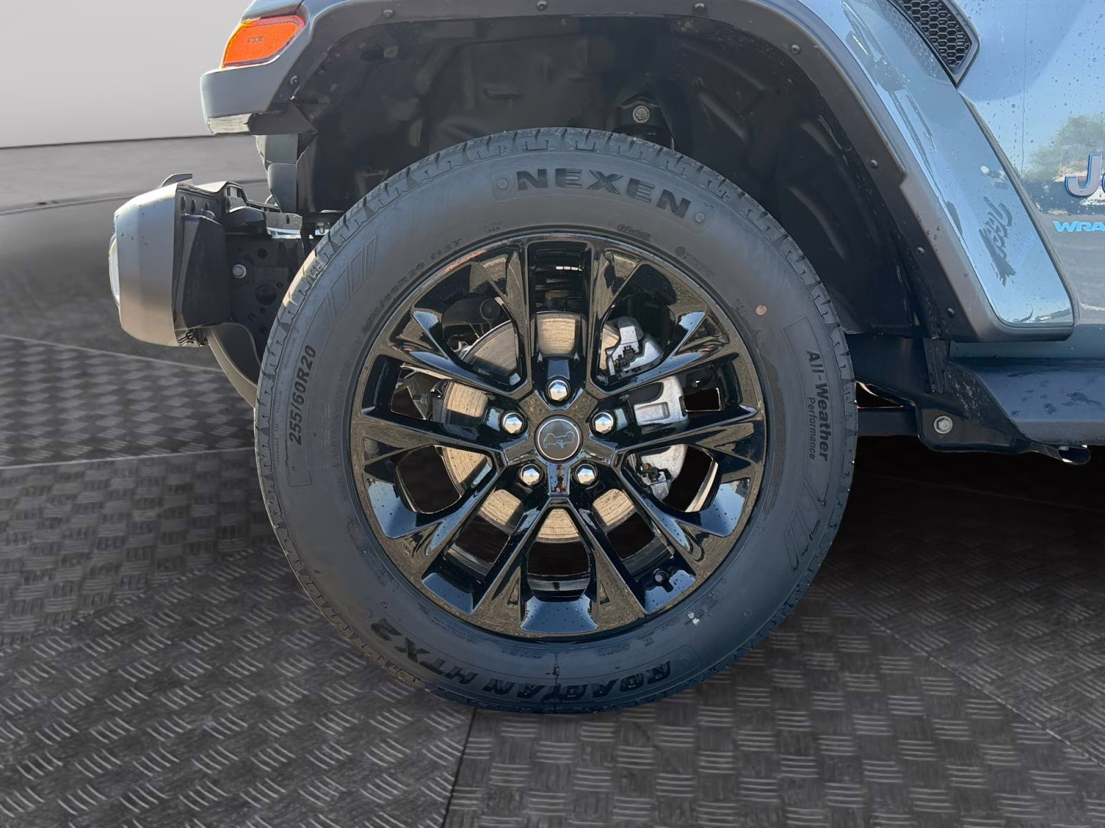 2025 Anvil Clear Coat Jeep Wrangler Sahara 4xe 4X4 SUV