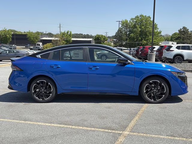 2026 Bluestone Pearl/Super Blk Nissan Sentra SR FWD Sedan