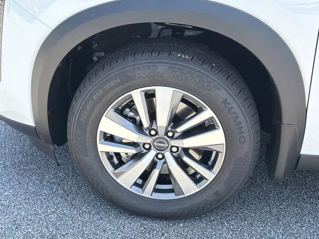 2026 Everest White Pearl Tricoat Nissan Pathfinder SL FWD SUV