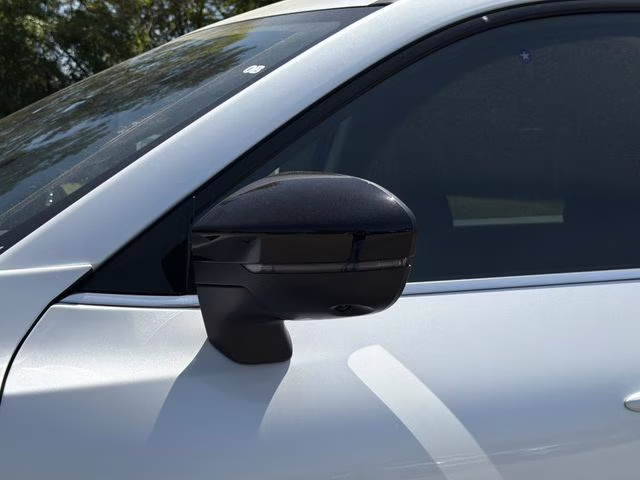 2026 Everest White Pearl Tricoat Nissan Pathfinder SL FWD SUV