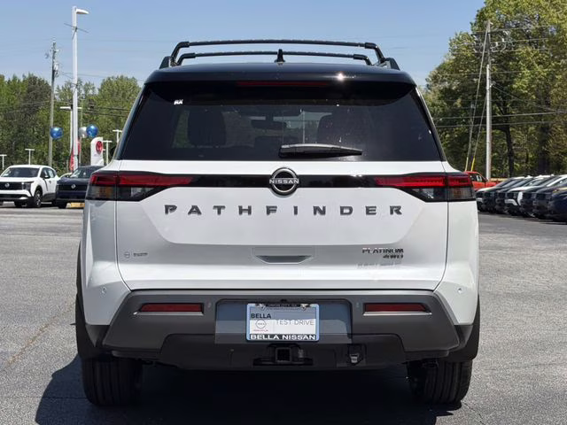 2026 Everest White Pearl/Black Nissan Pathfinder Platinum 4X4 SUV