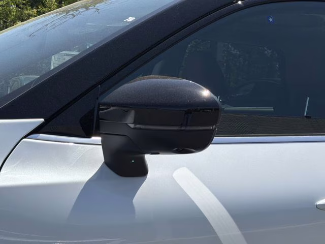 2026 Everest White Pearl/Black Nissan Pathfinder Platinum 4X4 SUV