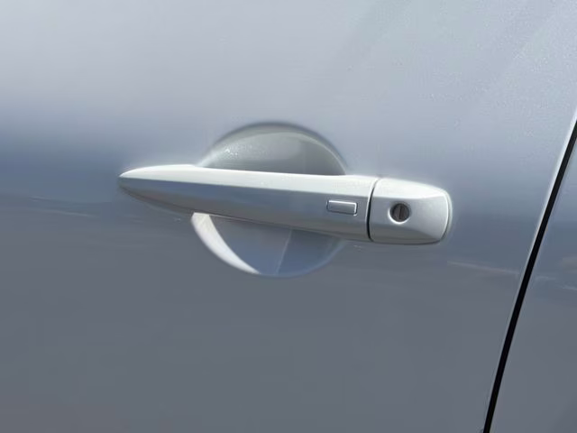 2026 Everest White Pearl/Black Nissan Pathfinder Platinum 4X4 SUV