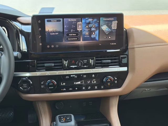 2026 Everest White Pearl/Black Nissan Pathfinder Platinum 4X4 SUV