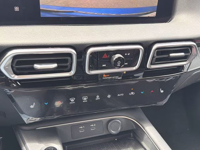 2026 Bluestone Pearl/Super Blk Nissan Sentra SR FWD Sedan