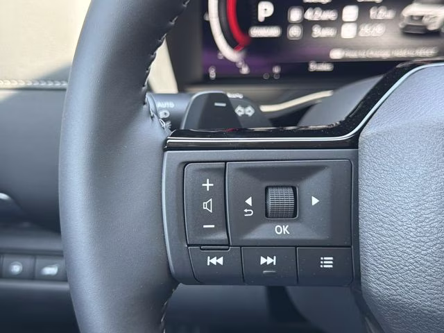 2026 Everest White Pearl Tricoat Nissan Pathfinder SL FWD SUV