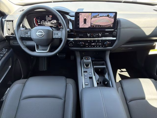 2026 Everest White Pearl Tricoat Nissan Pathfinder SL FWD SUV